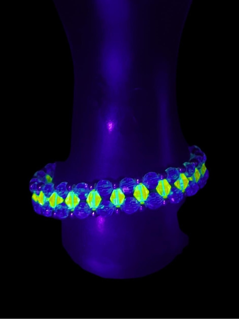 Uranium Glass Beaded Bracelet UV Reactive Jewelry 8”